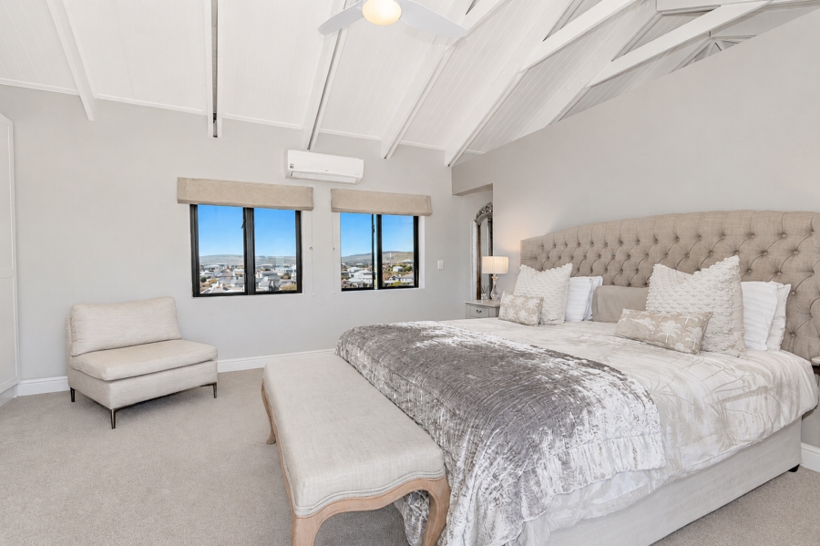 4 Bedroom Property for Sale in Atlantic Beach Golf Estate Western Cape